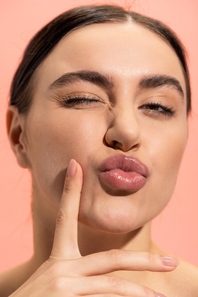 pout, no needles, no fillers